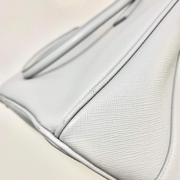 🌺 PRADA Saffiano 🌺 - Picture 10 of 10